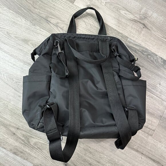 Skip Hop  Black Gold Diaper Bag  Mainframe Large Capacity Backpack - Picture 5 of 11